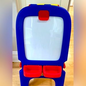Crayola 2-Sided Easel w/ Magnetic Dry-Erase Board & Chalkboard
